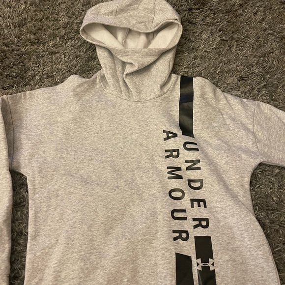 Under Armour Women’s Hoodie, size medium - Picture 2 of 3